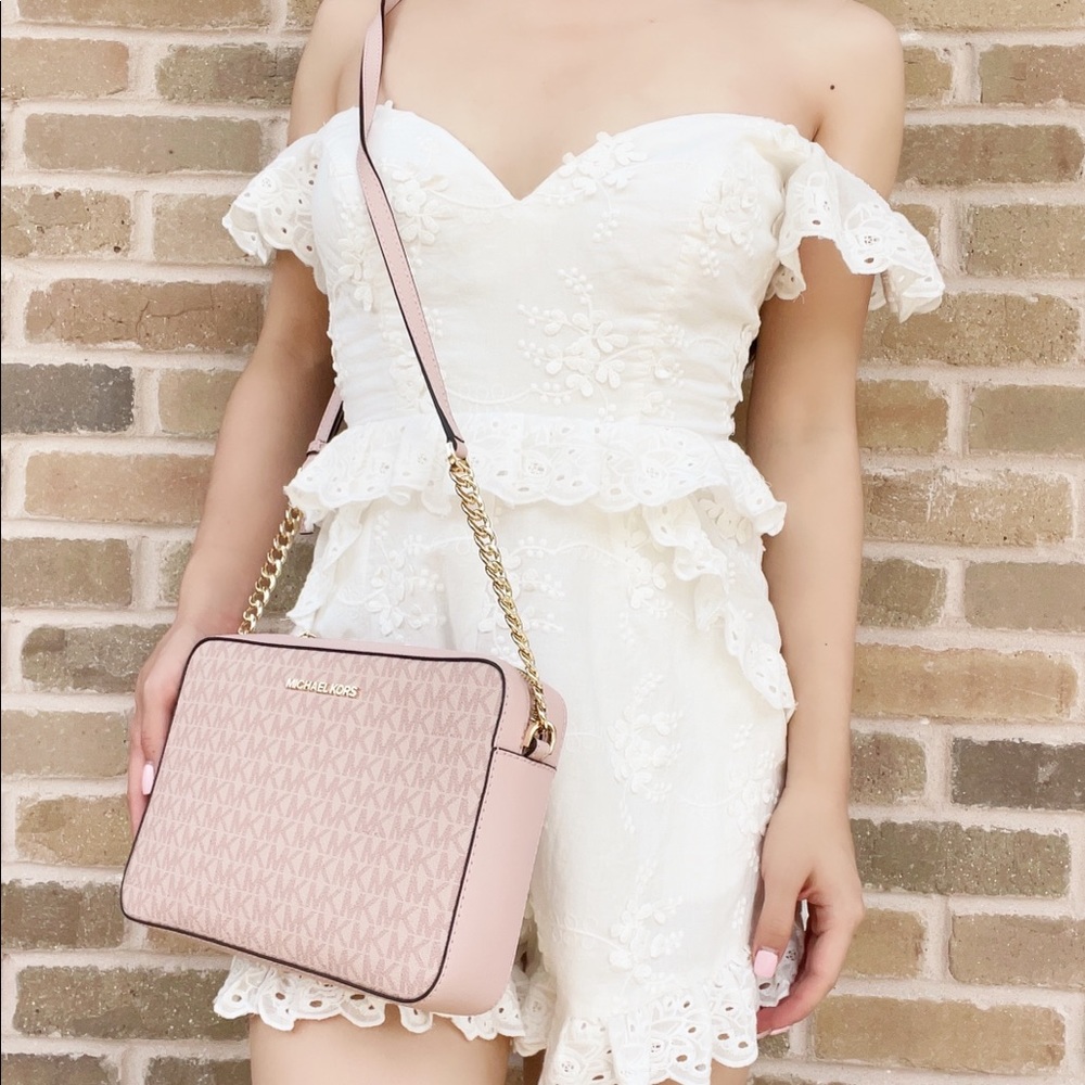Gaby’sBags👜💕-NWT Michael Kors Crossbody - Picture 4 of 4
